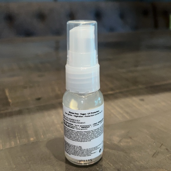 5/$25 R+Co ONE Prep Spray NEW - Picture 2 of 2